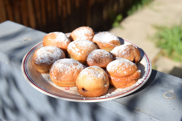 Sufganiyot (Israeli Fried Jelly Doughnut) – RedCamper Picnic Supply